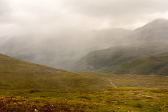 One could not appreciate the immense wide open of this scenery without the presence of the tiny walkers in the frame.