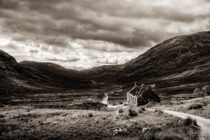 Tigh-na-sleubhaich and Lairigmór