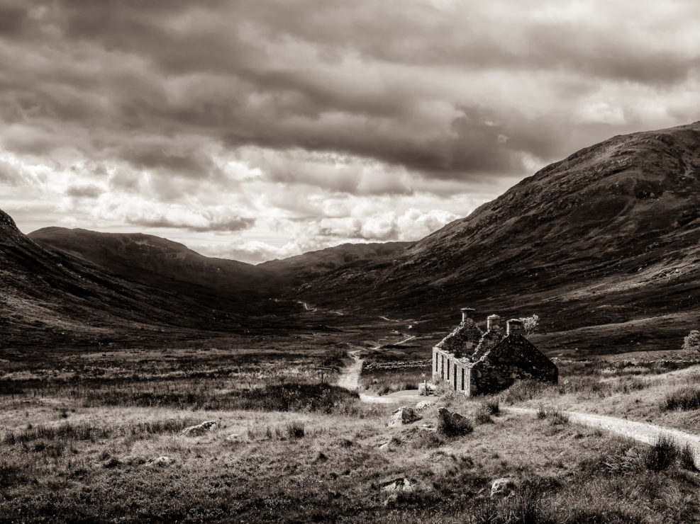Tigh-na-sleubhaich and Lairigmór